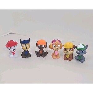 PAW PATROL Snow Mini Figures Lot of 6 used pre-owned
